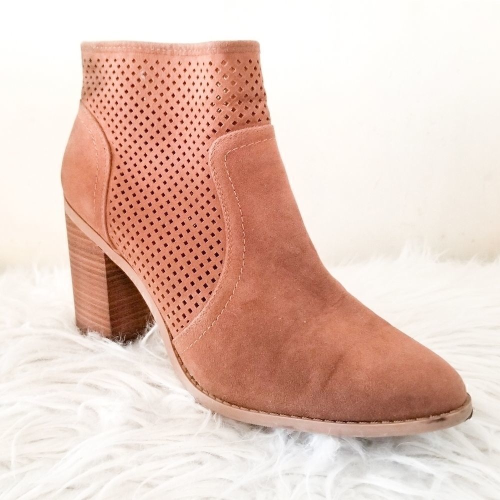 Universal Threads bootie style boots size 10